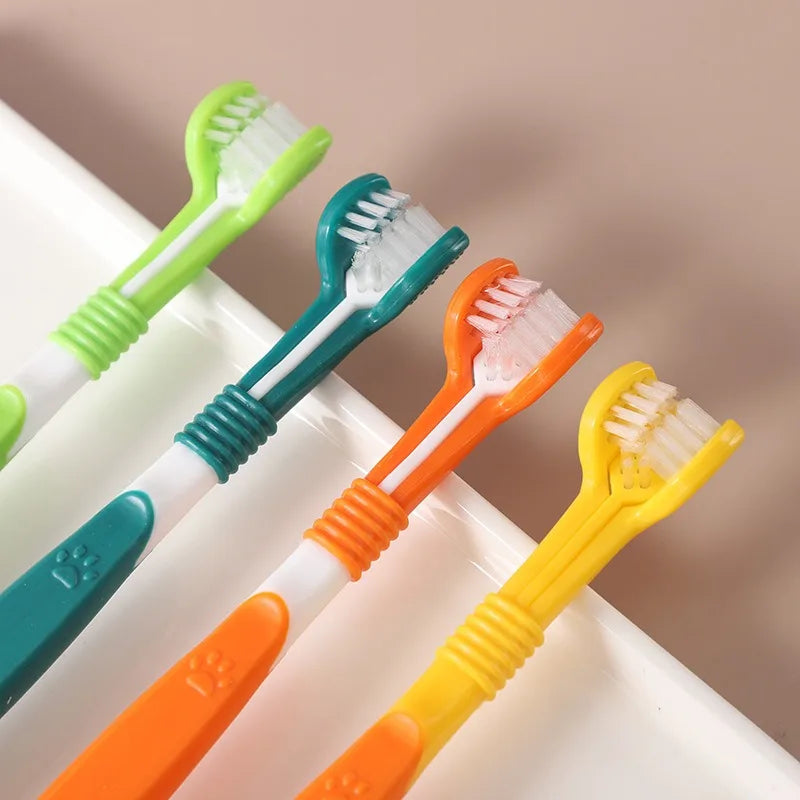 Give your companion brighter teeth and fresher breath with this 3-Sided Pet Toothbrush, a simple, ergonomic tool designed for fast, thorough daily cleaning.