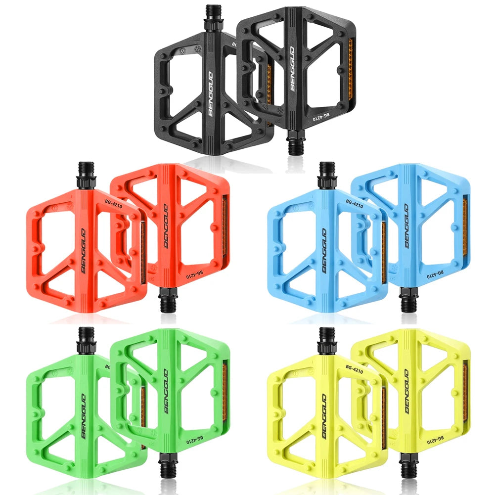 Experience smoother rides and quicker setup with Shunmaii Double DU Bearing Ultralight Bike Pedals designed for confident mountain biking.