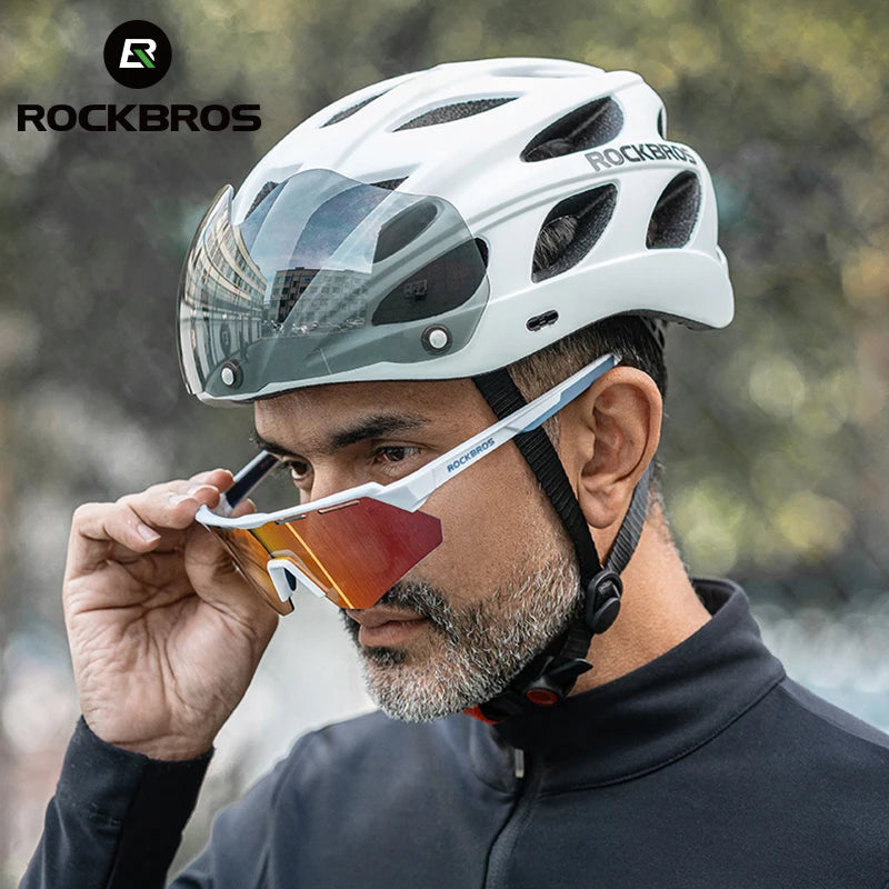 Ride with confidence in the ROCKBROS cycling helmet, a lightweight, integrated head protection for every MTB and road adventure, built for all-season durability.