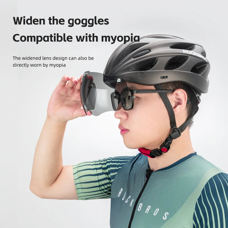 Ride with confidence in the ROCKBROS cycling helmet, a lightweight, integrated head protection for every MTB and road adventure, built for all-season durability.